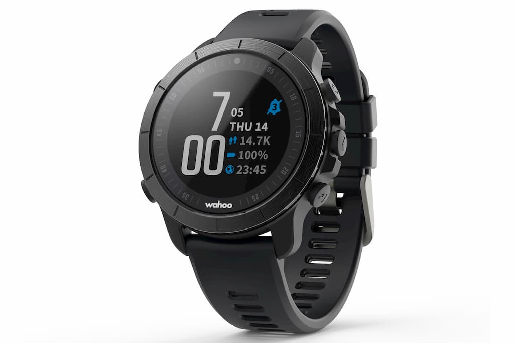 Спортивные часы Wahoo ELEMNT RIVAL в чёрном корпусе для тренировок и триатлона.