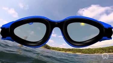 Умные очки OnCourse Goggles GPS Edition во время плавания на открытой воде.